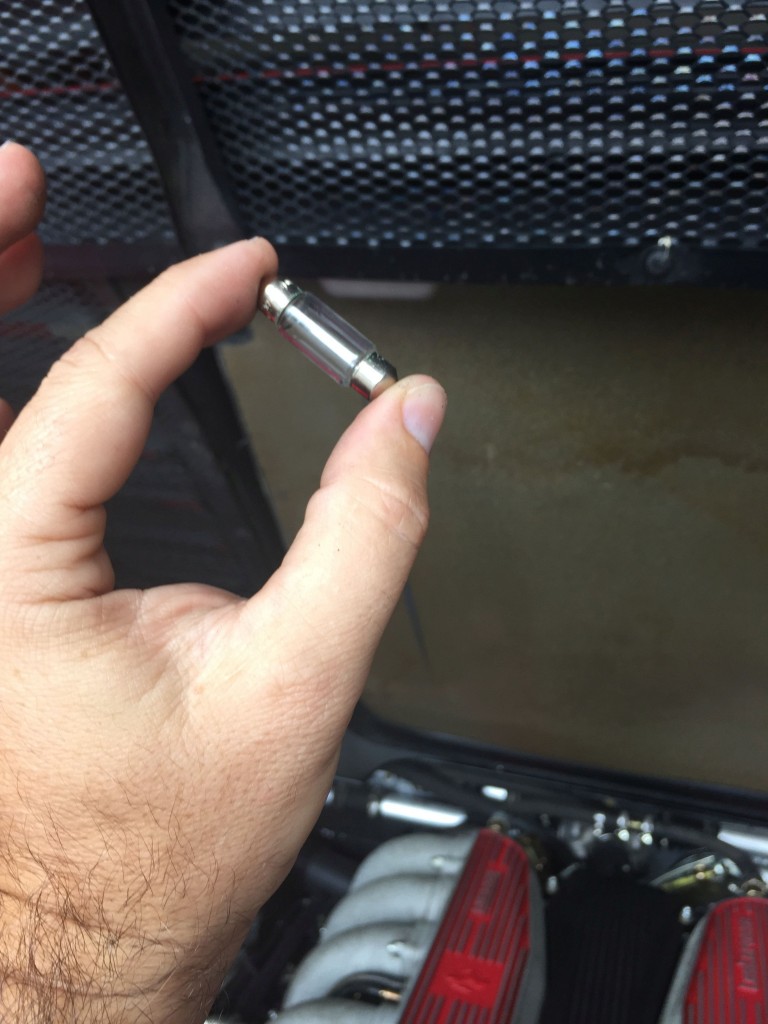 Festoon bulbs in 512 TR engine bay